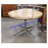 Dinning Table with Leaf  38x29