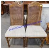 Set of (4) Dinning Chairs 40"