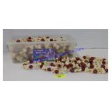 Tote of Popcorn and Cranberry Garland