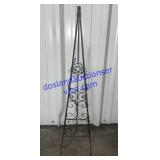 Metal Yard Decor Piece (34")