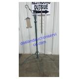 Topsy Turvy Grow Pole w/ Birdhouse & Corn Feeder
