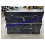 Vintage Trunk (28 x 19 x 16)