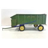 1/16 Ertl John Deere 112 Chuck Wagon