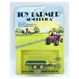 1/64 Toy Farmer Manure Spreader
