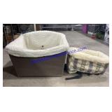 Pair of Insulated Pet Beds