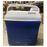 Rubbermaid Cooler