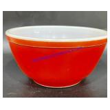 Vintage Pyrex Bowl (7")