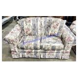 Flexsteel Floral Upholstered Loveseat (62")