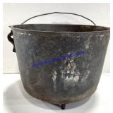Cast Iron Cauldron (11 x 8)