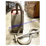 Small Singer 3.0 Vacuum