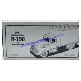 1/34 1957 International R-190 w/ Dry Goods Van