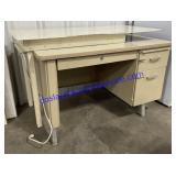 Desk W/ Extra Attachment 48" x 30" x 30"