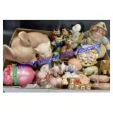 Misc Flat Pig Figurines