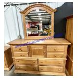 Dresser W/ Mirror 68" x 19" x 44" Mirror 88"