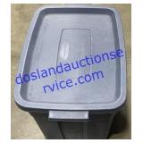Rubbermaid Tote