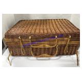Vintage Wicker Picnic Basket