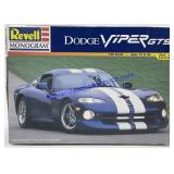 Revell ( Skill 2 ) Dodge Viper GTS Model