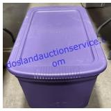 33 Gal Sterilite Tote