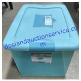 Sterilite Tote 23"x16"x13