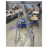 4 Foot Aluminum Ladder