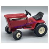 1/16 IH Cub Cadet Lawn Mower
