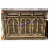 Magnavox 8 Track/Record Player (35 x 26 x 16)