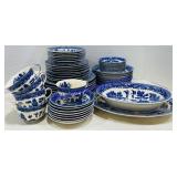 Oriental Themed Dinnerware Set