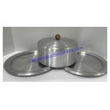 12" Cake Pans W/ 1 Lid