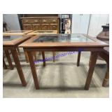Glass Top Side Table (26 x 22 x 20)