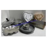 Kitchen Baking Pans & Jello Molds