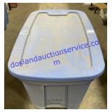 30 Gal Corner Stone Tote & Fireplace Garland