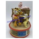 Garfield " The Entertainer " Music Box ( Odie Is