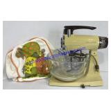 Sunbeam MixMaster W/ Cover & Accessories - Works!