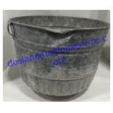 Vintage Metal Wash Bin 18"x13"