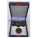 4 Metal Buttons
