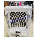 Titan Electric Space Heater 14x10