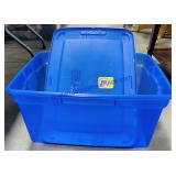 58 Qt Tote with Lid