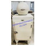 General Electric Globe Top Refrigerator CG-1-A16