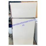 Gibson Refrigerator (64 x 31 x 28)