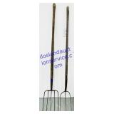 2 Pitchforks