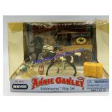 Breyer Stablemate "Annie Oaklley Play Set"