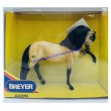 Breyer Traditional "Lavrador"