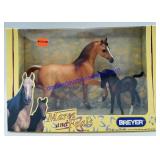 Breyer Classic "Red Roan & Dark Bay Mare & Foal"