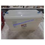 4 Totes 2 W/Lids
