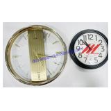 2 Quartz Clocks