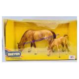 Breyer Traditional Buttons & Bows