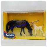 Breyer Traditional Grazing Mare & Foal
