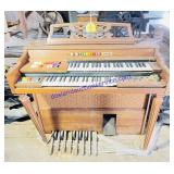 Suringer 600 Kimball Electric Organ