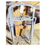 2 Hay Bayle Lifting Hooks