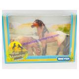 Breyer Wild Mustangs Appaloosa Yearling & Bay